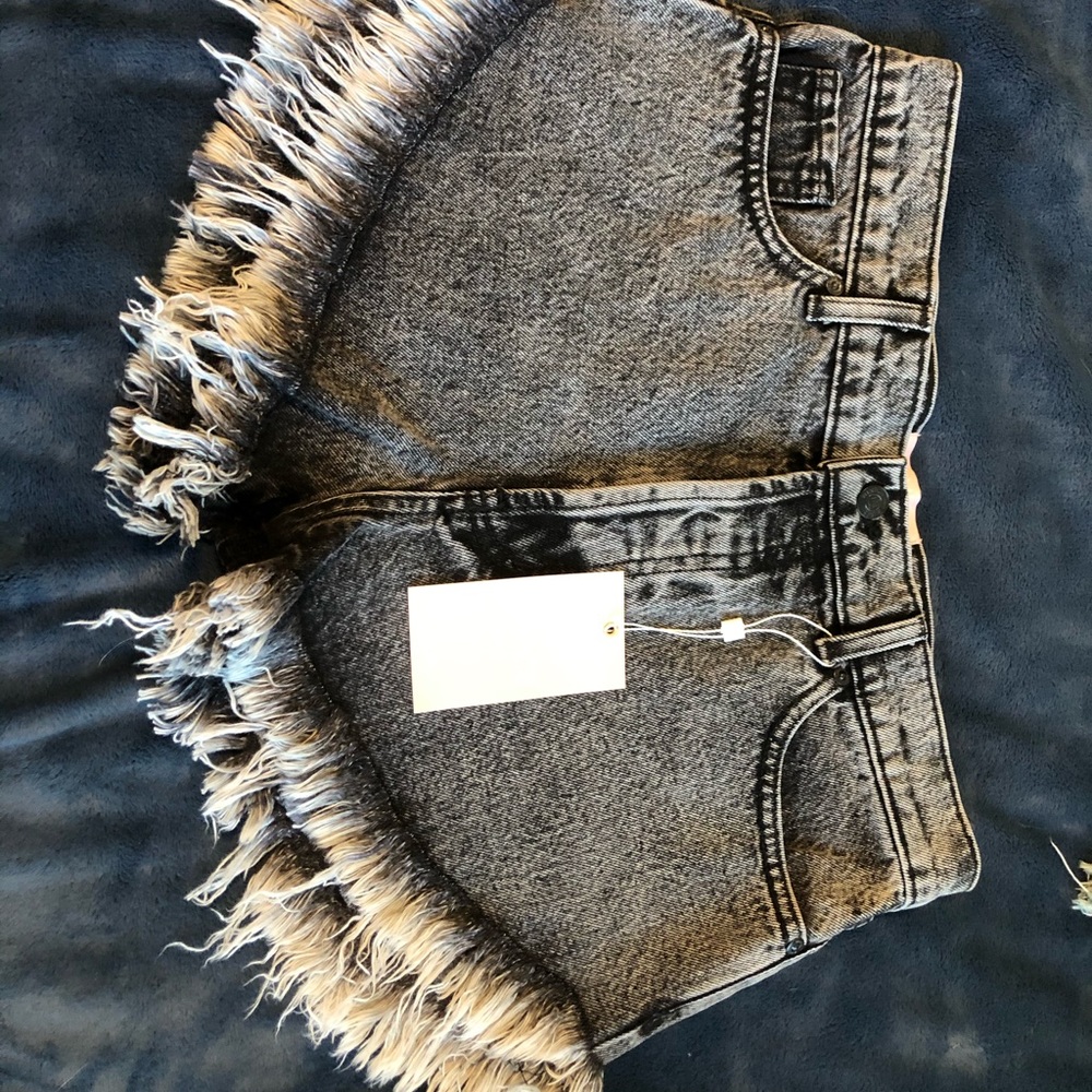 REVICE jean shorts